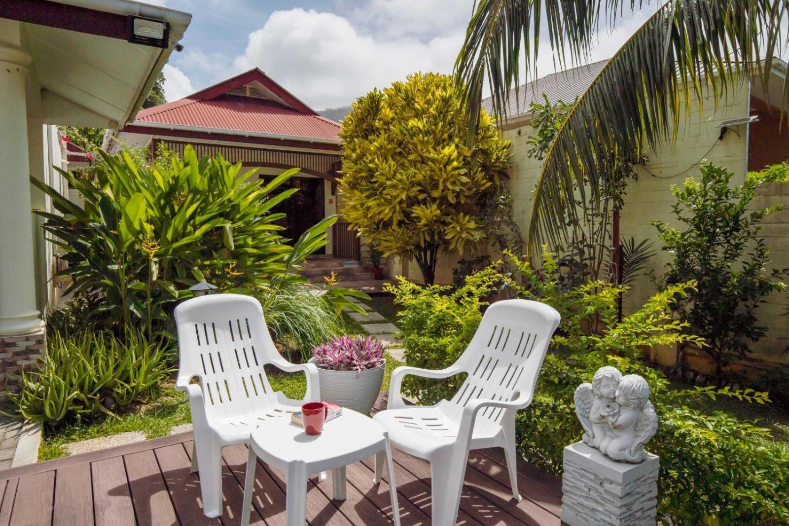 Emma'S Guest House And Self-Catering Au Cap Εξωτερικό φωτογραφία